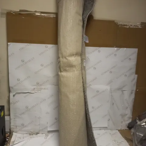 GREY SOFT PILE RUG 140CM [COLLECTION ONLY]