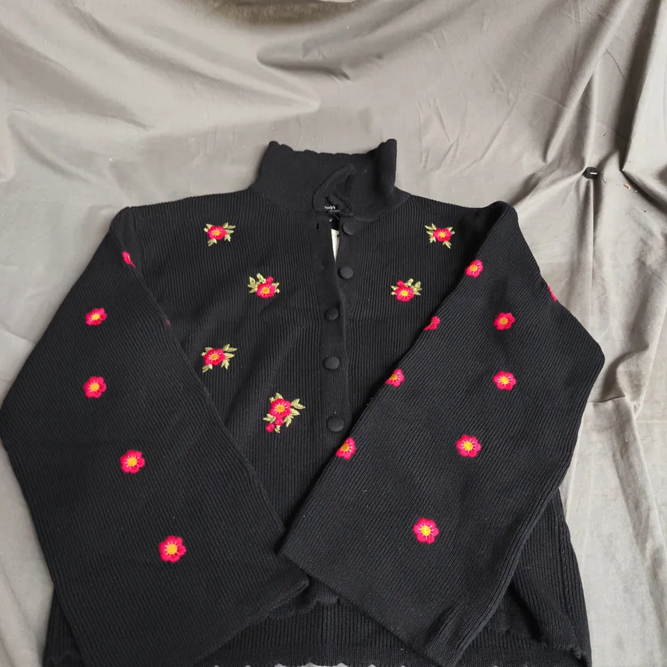 NOBODY'S CHILD BLACK KNIT CARDIGAN WITH PINK FLORAL EMBROIDERY – SIZE M