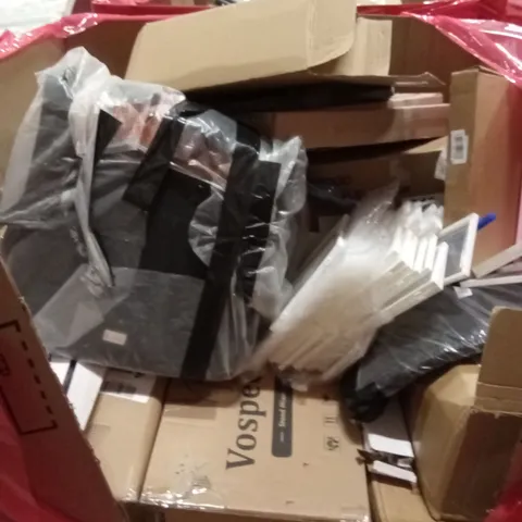 PALLET OF ASSORTED HOUSEHOLD GOODS AND PRODUCTS TO INCLUDE; PRAM, MATTRESS TOPPER, STAND MIXER ETC