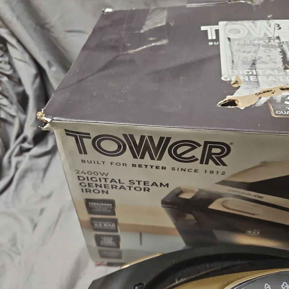 TOWER 2400W DIGITAL STEAM GENERATOR IRON – GOLD/BLACK, BOXED .
