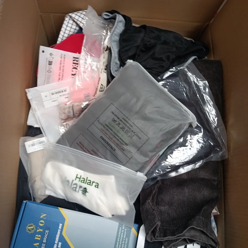 LARGE BOX OF APPROXIMATELY 25 ASSORTED CLOTHING ITEMS IN VARIOUS COLOURS, STYLES AND SIZES - COLLECTION ONLY