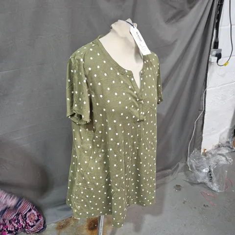 SEASALT CORNWALL RISSO TOP – OLIVE GREEN WITH WHITE POLKA DOTS (MODAL & ORGANIC COTTON, UK 12)