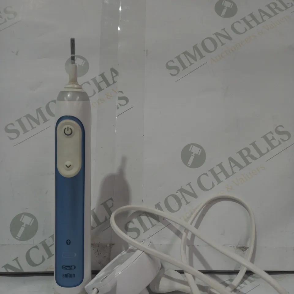 BRAUN ORAL-B ELECTRIC TOOTHBRUSH (WITHOUT HEAD)