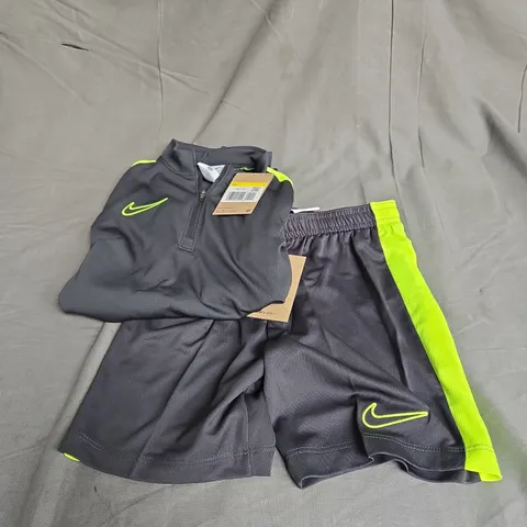 NIKE KIDS DRI-FIT SHORTS TRACKSET IN DARK GREY/NEON GREEN SIZE S