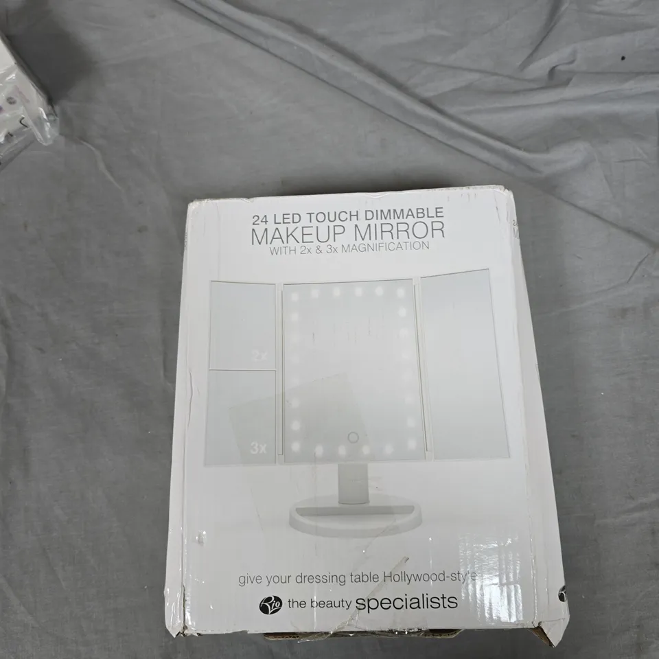 BOX OF APPROXIMATELY 7 ASSORTED ITEMS TO INCLUDE: MAKEUP MIRROR AND ELECTRIC NAIL FILE