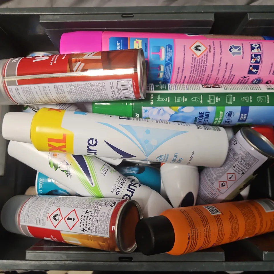 APPROXIMATELY 15 ASSORTED AEROSOLS TO INCLUDE SURE SOFT COTTON, FAKE BLOOD FABRIC SPRAY, DETTOL ALL INE ONE, ETC - COLLECTION ONLY