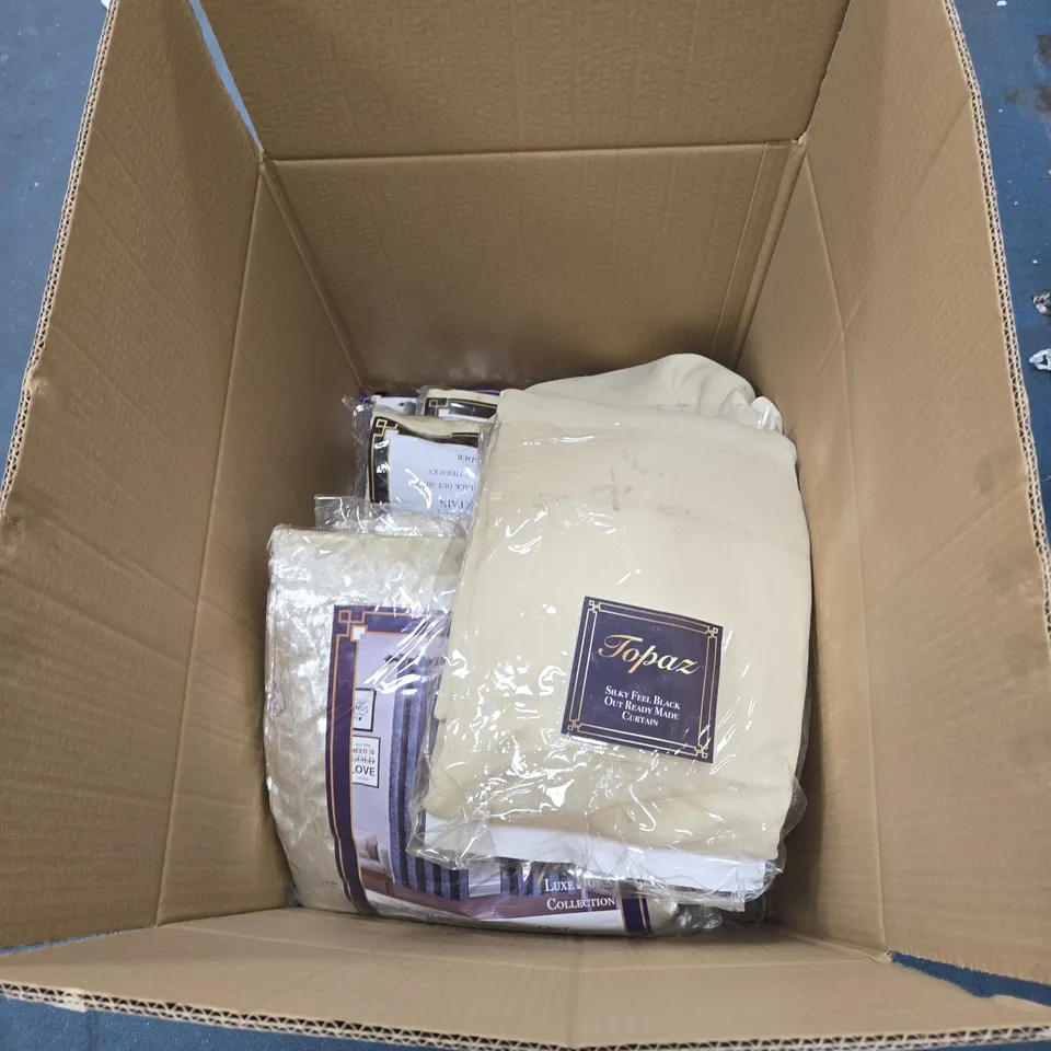 BOX OF APPROXIMATELY 10 ASSORTED CURTAINS INCLUDING TOPAZ EYELET HEADER AND TOPAZ OUT READY MADE CURTAIN 