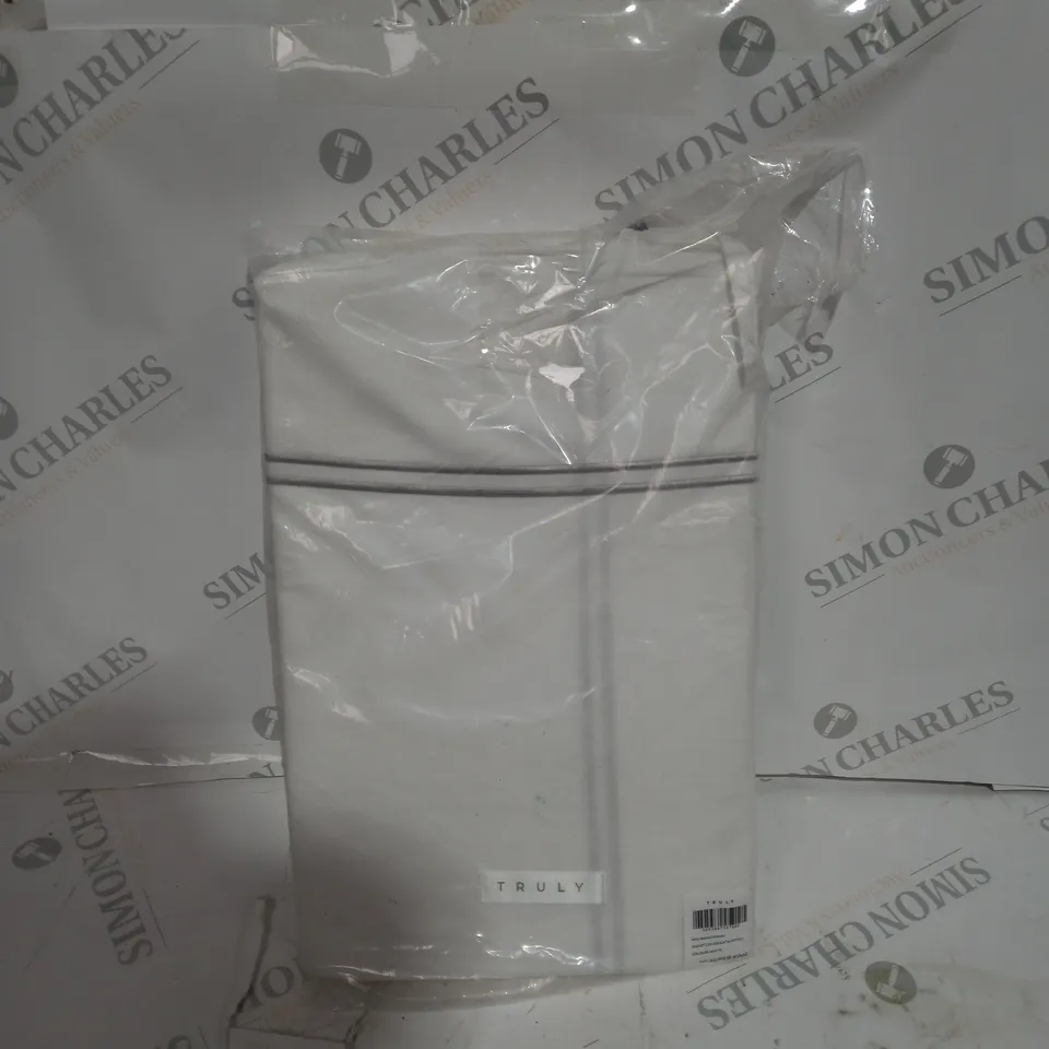 TRULY DUVET COVER - SUPER KING 