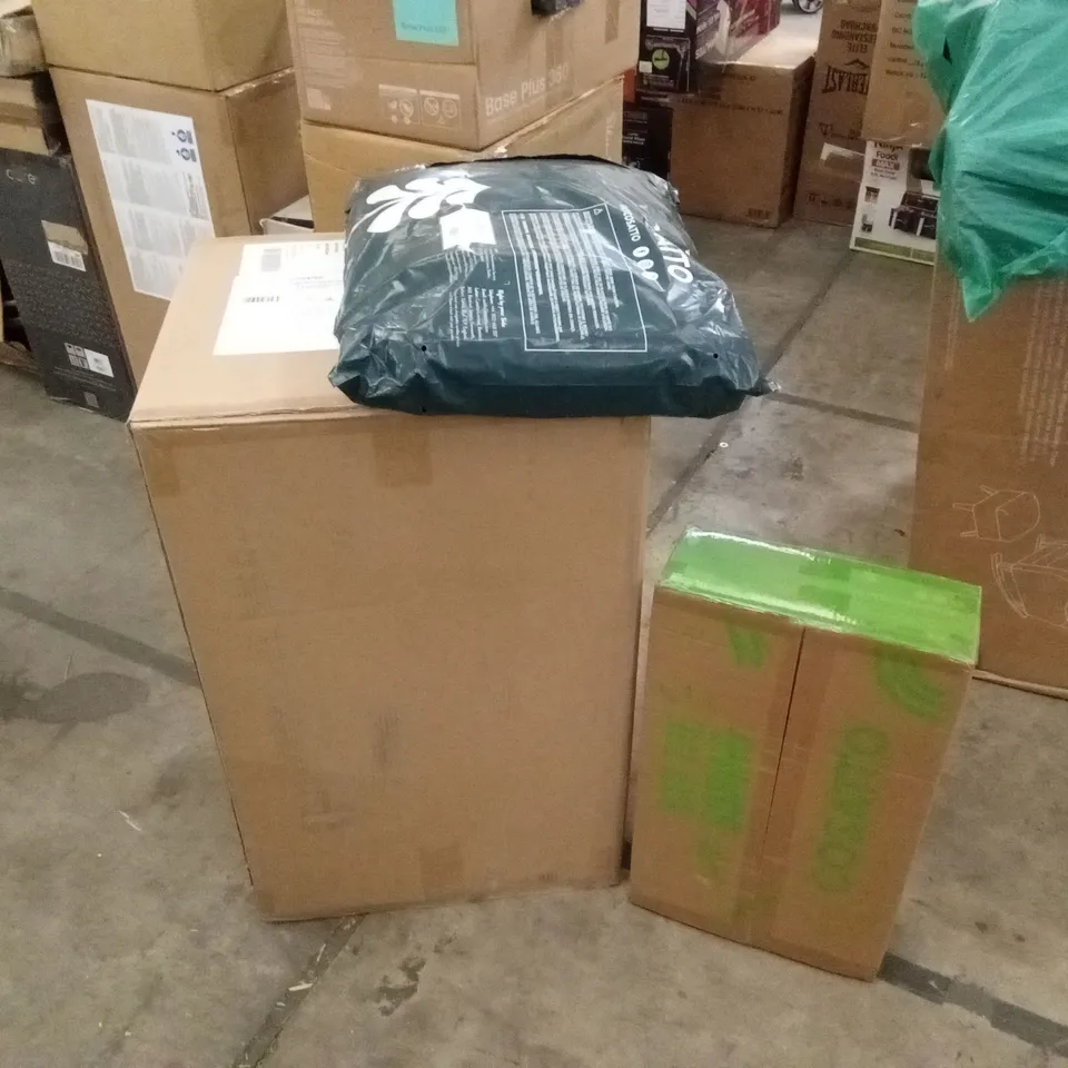 BOXED COSATTO GIGGLE 4 CAR SEAT BUNDLE AND TRAVEL SYSTEM - FOXED (2 BOXES)