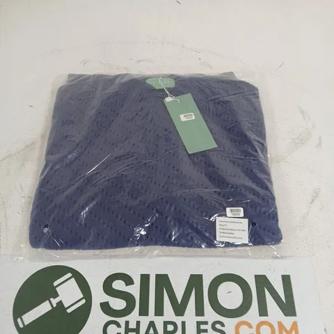 BOX OF APPROXIMATELY 30 LA MAREY KNITTED JUMPERS DARK BLUE SIZES MAY VARY