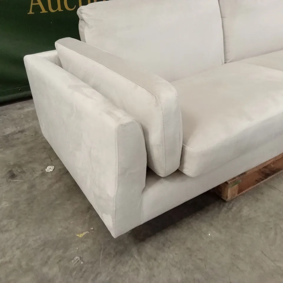 LUCIA 3 SEATER SOFA, HOUSE VELVET