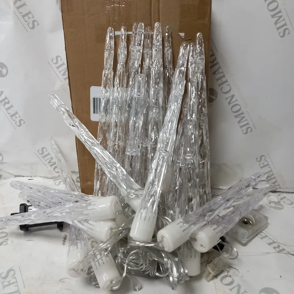 BOXED OUTLET FESTIVE COLOUR MORPHING ICICLE LIGHTS