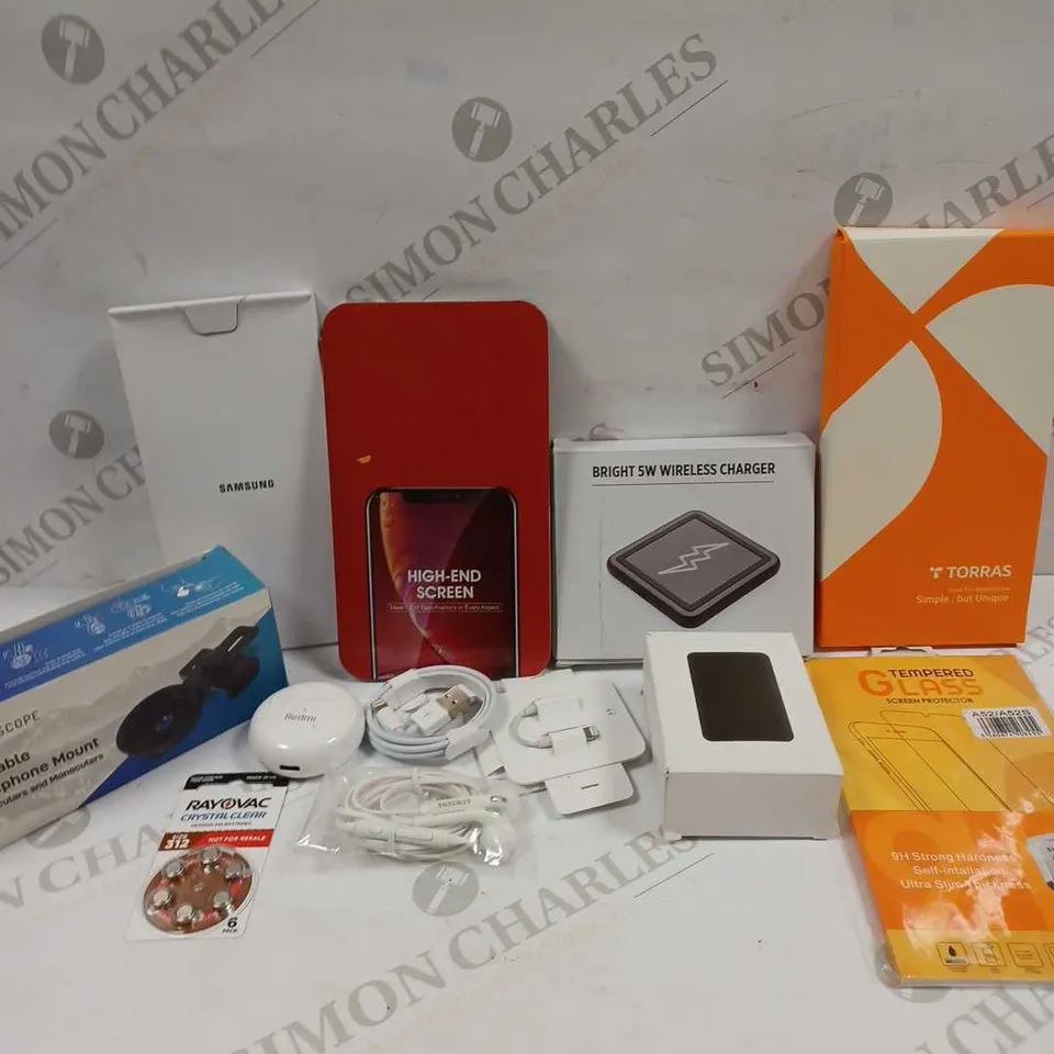 LOT TO CONTAIN APPROX 25 X ASSORTED PHONE ACCESSORIES, INCLUDES SCREEN PROTECTORS, CHARGING CABLES, BATTERIES ETC 