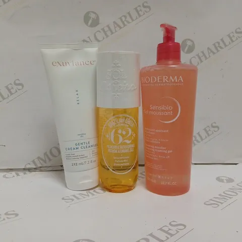 APPROXIMATELY 10 ASSORTED HEALTH AND BEAUTY PRODUCTS TO INCLUDE SOL DE JANEIRO CHEIROSA PERFUME MIST, EXUVIANCE GENTLE CREAM CLEANSER, BIODERMA CLEANSING FOAM GEL