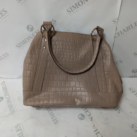ASHWOOD TRIPLE COMPARTMENT SHOULDER BAG
