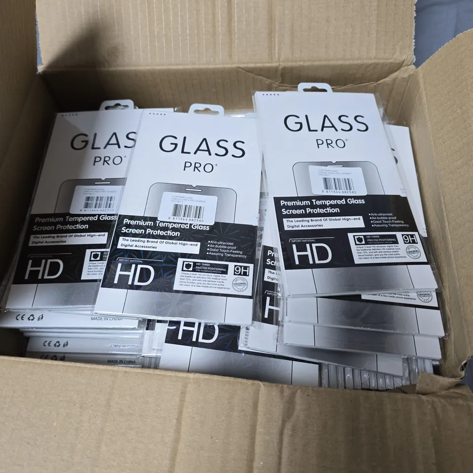 BOX OF APPROXIMATELY 80 GLASS PRO+ PREMIUM TEMPERED GLASS SCREEN PROTECTOR – HD
