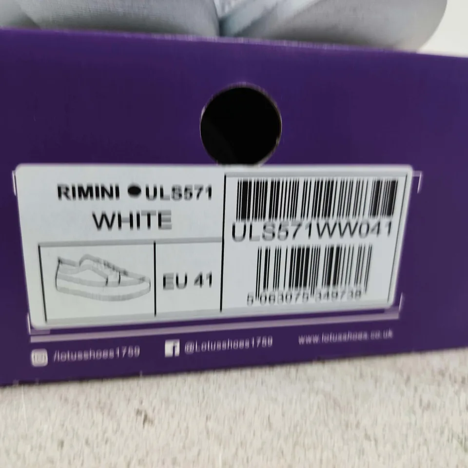 BOXED PAIR OF LOTUS RIMINI WHITE LEATHER SHOES – EU 41 (UK 7)