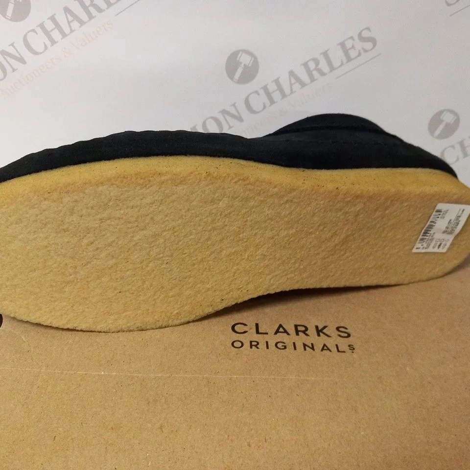 BOXED CLARKS ORIGINALS WEAVER BLACK SUEDE SIZE 9.5 