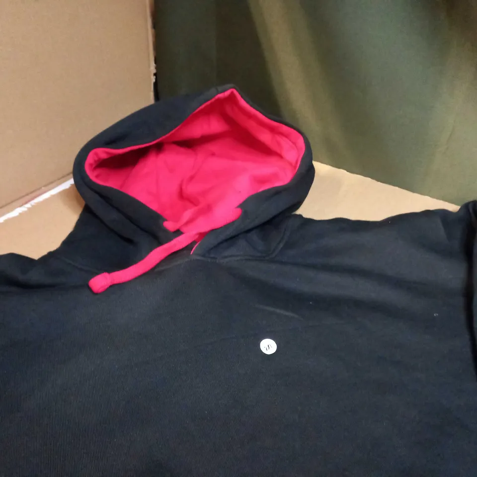 DESIGNER BLACK/RED DETAILED FRONT POCKET HOODIE - 2XL