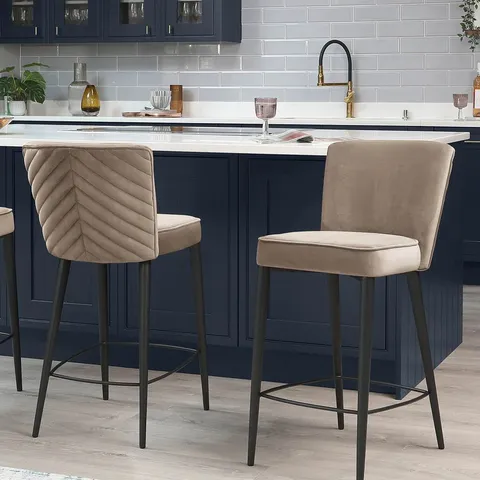 BOXED DANETTI SERENA CHAMPAGNE VELVET BAR STOOL