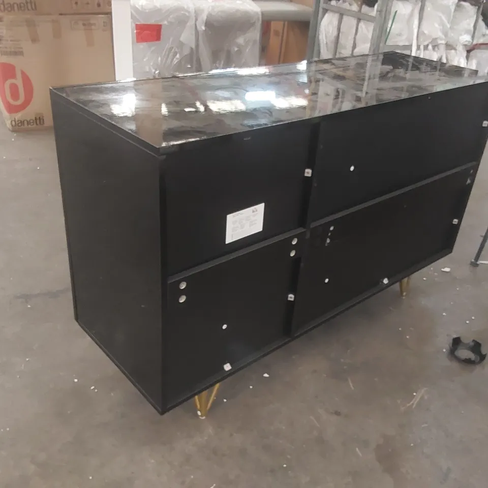 WOODEN GLOSS BLACK HOMCOM 3 DOOR CABINET