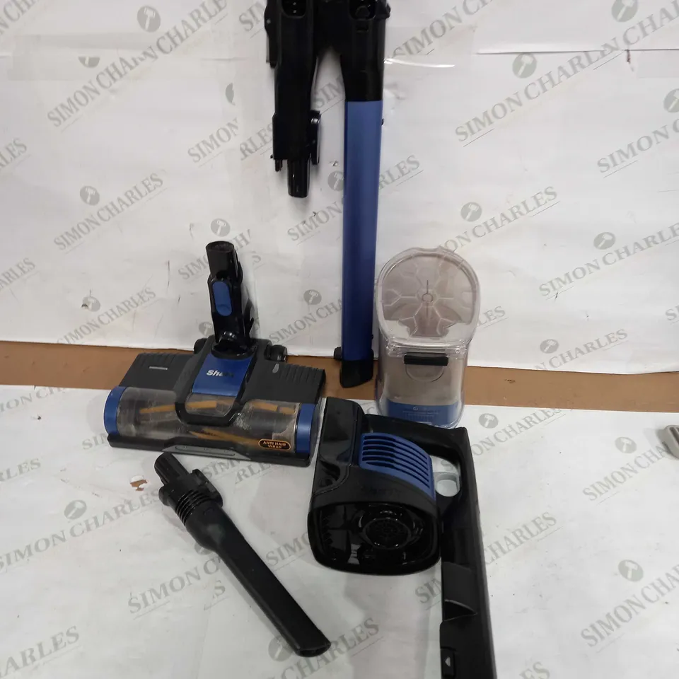 SHARK ANTI WRAP VACUUM CLEANER 