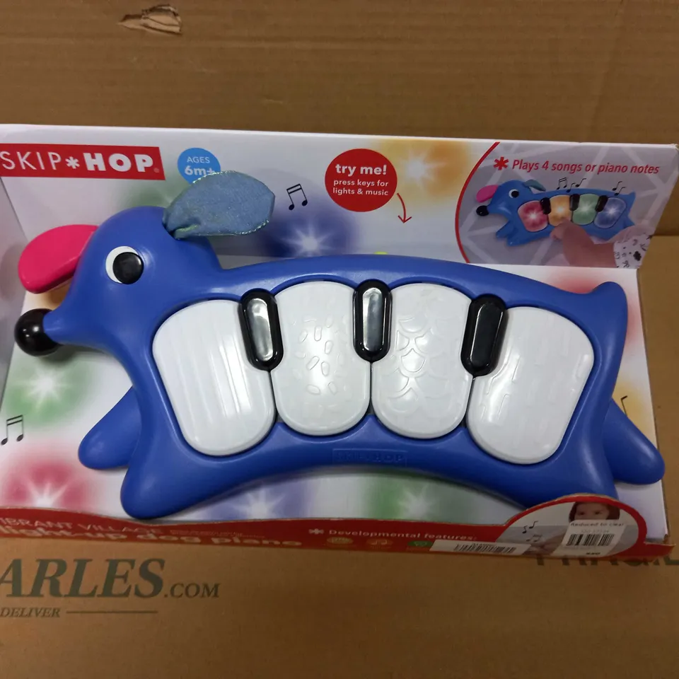 VIBRANT VILLAGE LIGHT UP DOG PIANO 