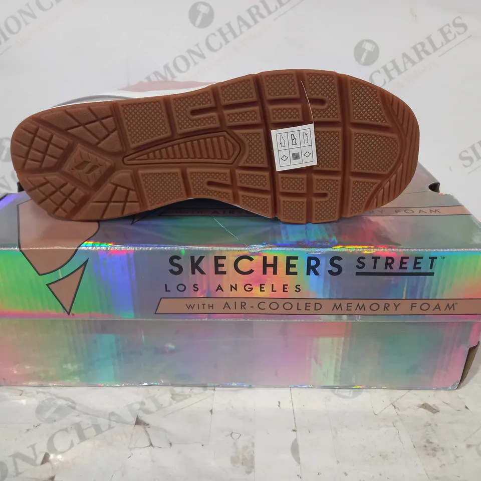 BOXED PAIR OF SKECHERS UNO2 TRAVEL LD23 MEMORY FOAM TRAINERS IN PINK UK SIZE 4