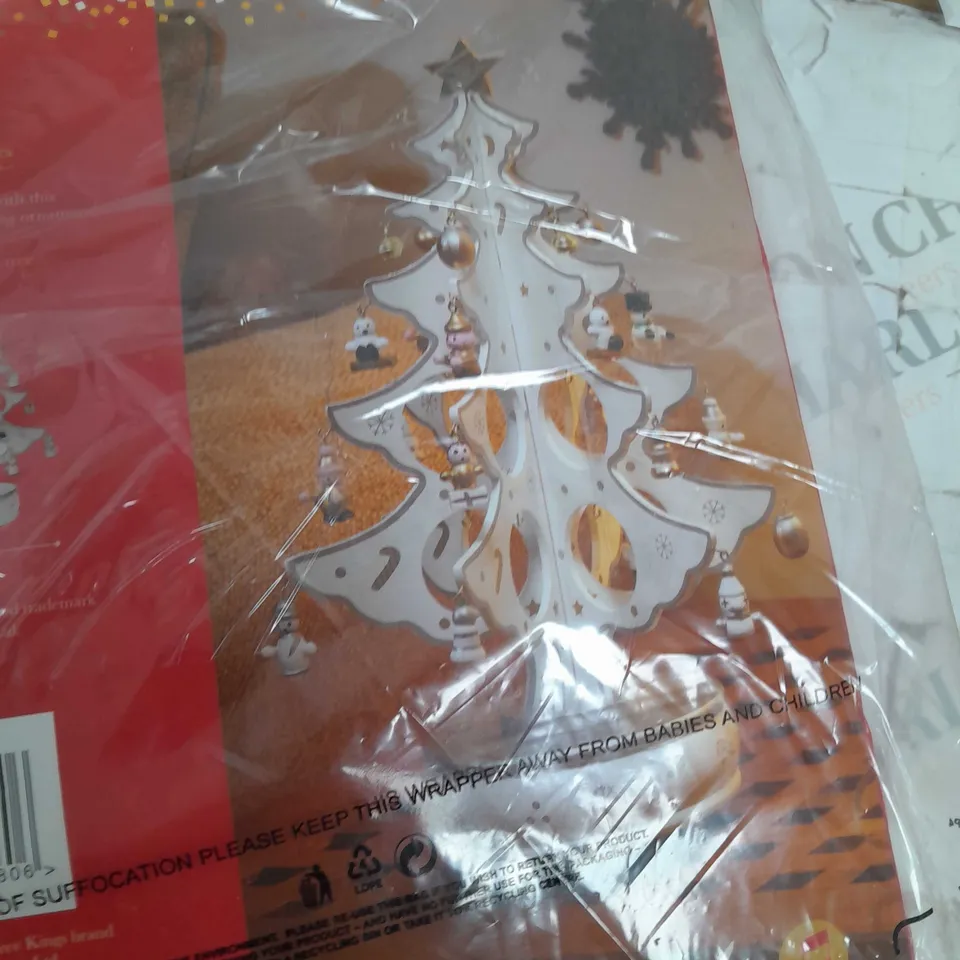 BOXED THREE KINGS MUSICAL ROTATING DÉCO CHRISTMAS TREE - SILVER/WHITE RRP £24.99