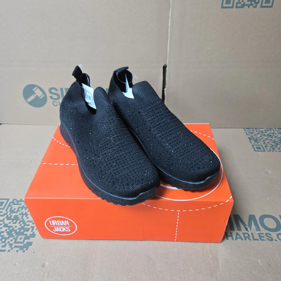URBAN JACKS COCKTAIL BLACK TRAINERS SIZE 5 BOXED