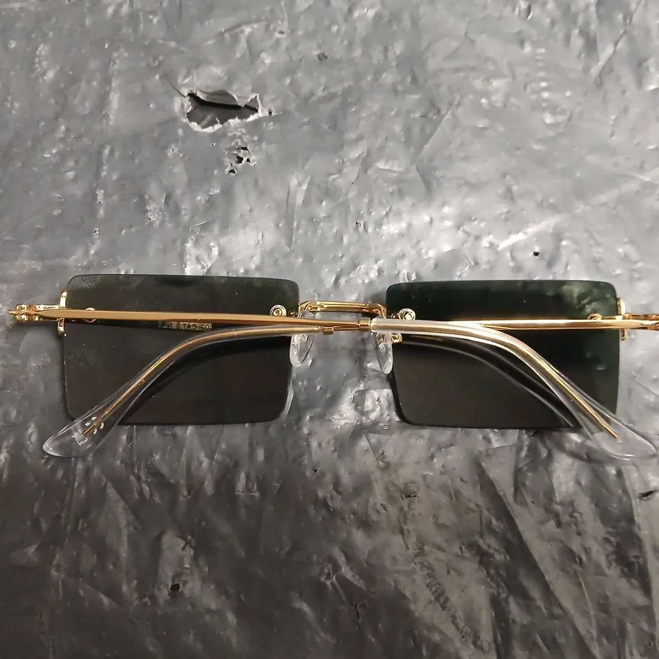 BOXED MELLER SUNGLASSES
