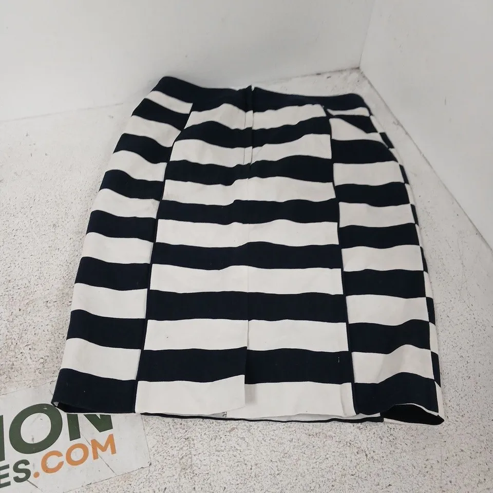 H&M WOMEN’S NAVY & WHITE STRIPED SKIRT (UK 8 / EU 38)