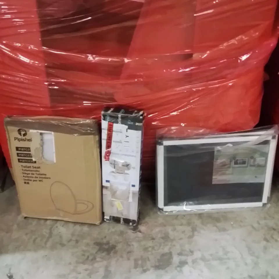 PALLET OF ASSORTED HOUSEHOLD GOODS AND PRODUCTS TO INCLUDE;TOILET SEAT,CLOTHES AIRER,DOG CREATE 