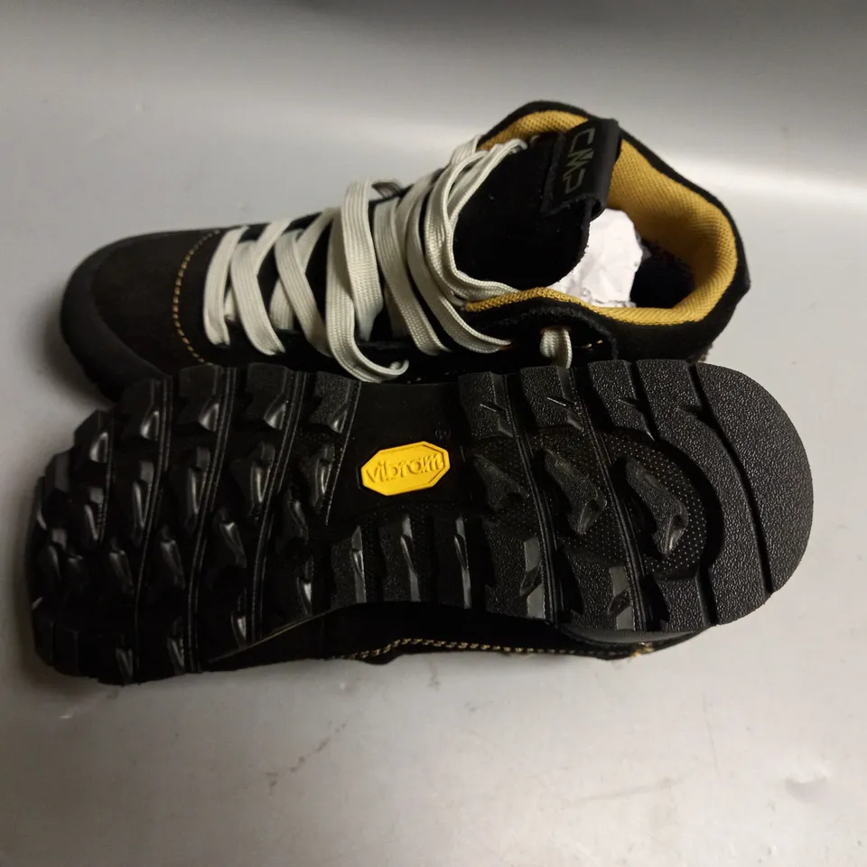 CMP LADIES WALKING SHOES. LACE UP SIZE 3