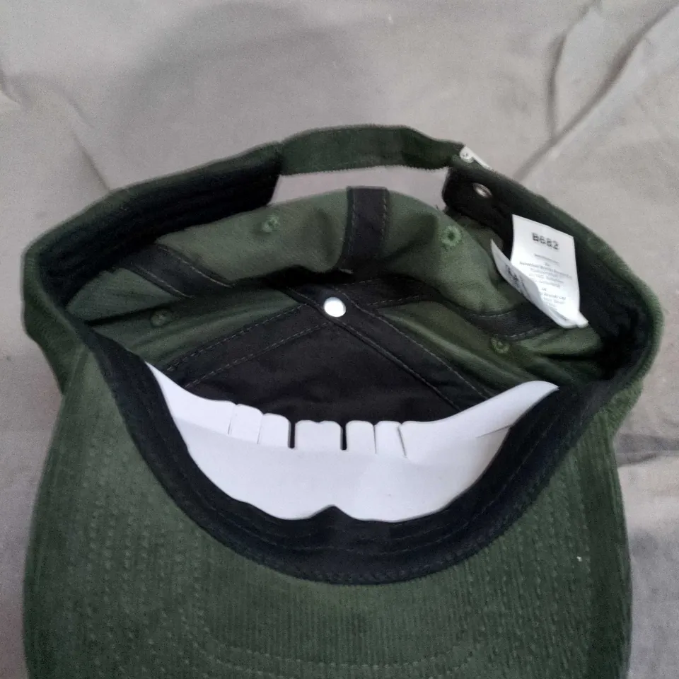 DARK GREEN CORDUROY CAP WITH WHITE 'I'M VERY BUSY"