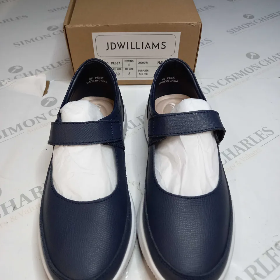 JD WILLIAMS VELCRO SHOE IN NAVY SZE 6