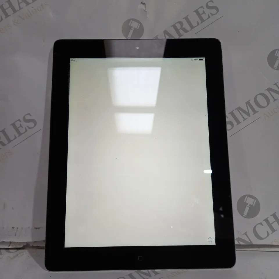 APPLE IPAD 4TH GENERATION 