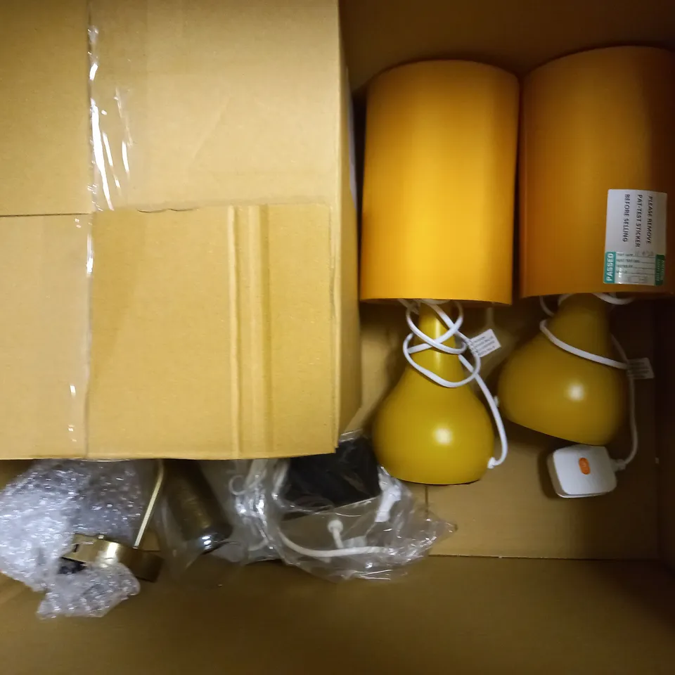 LOT OF 9 ASSORTED LIGHTING ITEMS