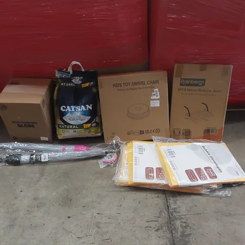 PALLET OF ASSORTED ITEMS TO INCLUDE: MAGIC ADVENTURES GLOBE, KIDS TOY SWIVEL CHAIR, DELUXE RADIATOR AIRER, CAT LITTER, UMBRELLA, A3 BUBBLE ENVELOPES ECT