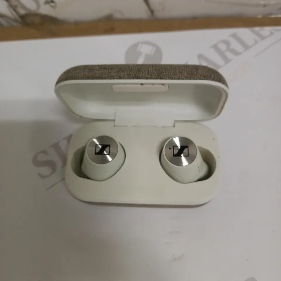 SENNHEISER MOMENTUM M3IETW2 BLUETOOTH IN-EAR HEADPHONES, WHITE