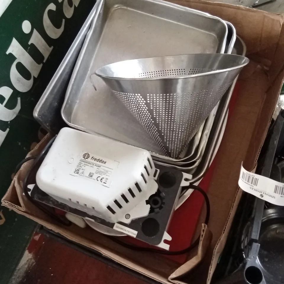 PALLET OF ASSORTED CATERING SUPPLIES 