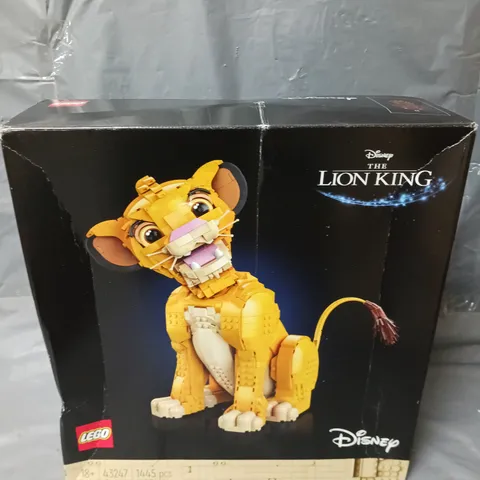 BOXED DISNEY YOUNG SIMBA THE LION KING SET 43247