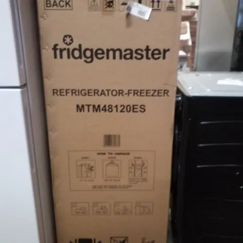 BOXED FRIDGEMASTER FREE STANDING FRIDGE FREEZER SILVER
