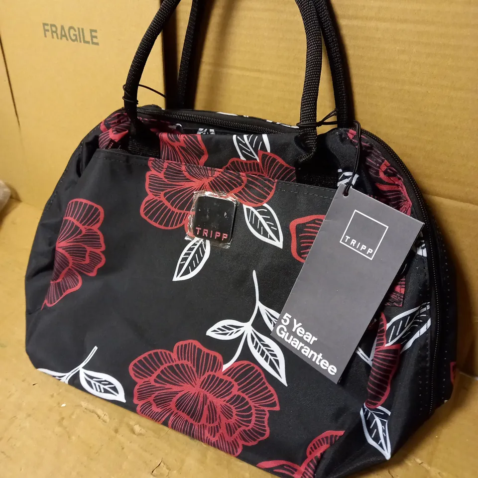 TRIPP BLOOM HOLDALL SLATE/WATERMELON 