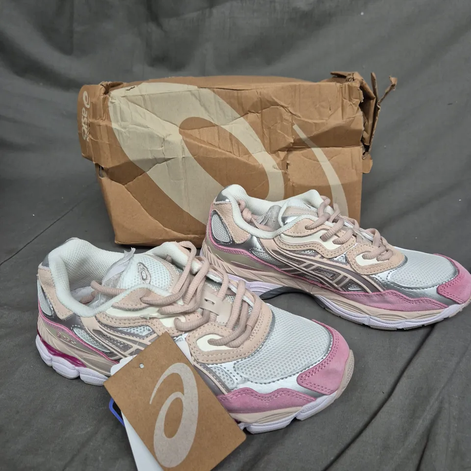 BOXED PAIR OF OASICS GEL-NYC PINK SIZE UK 5.5