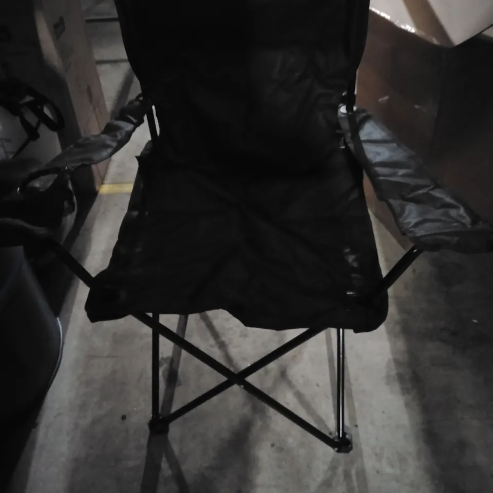 BAGGED CHILDREN'S CAMPING CHAIR BLACK