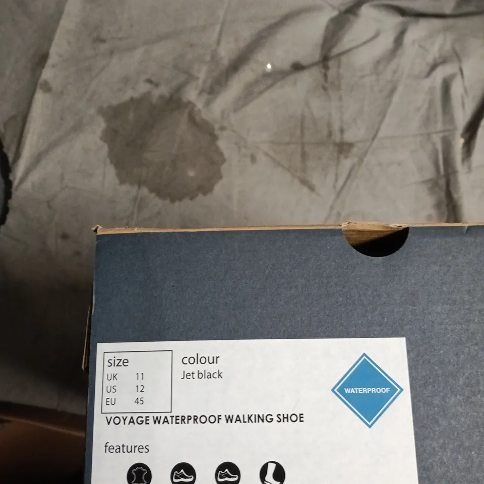 MOUNTAIN WAREHOUSE VOYAGE WATERPROOF WALKING SHOES – JET BLACK, UK 11