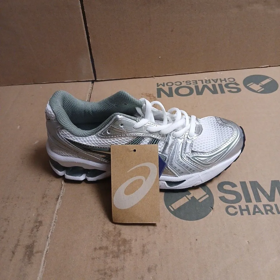 ASICS RUNNING SHOES - SILVER/GREY, BOXED UK 4.5