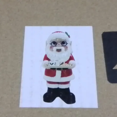 LOT OF 4 BOXED BRAND NEW SANTA HOLDING TRAY ORNAMENTS