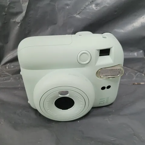 BOXED FUJIFILM INSTAX MINI 12 ISTANT CAMERA